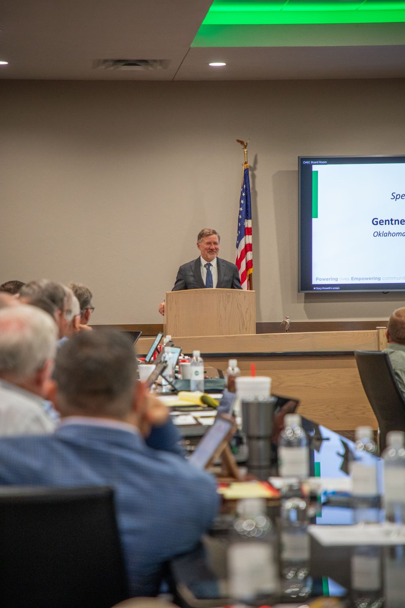 OAECoops's tweet image. Oklahoma’s electric cooperatives were pleased to hear an update from @Okla_OAG today during our statewide board meeting. We appreciate Drummond&apos;s service and his support of the co-op mission of delivering safe, reliable and affordable power.