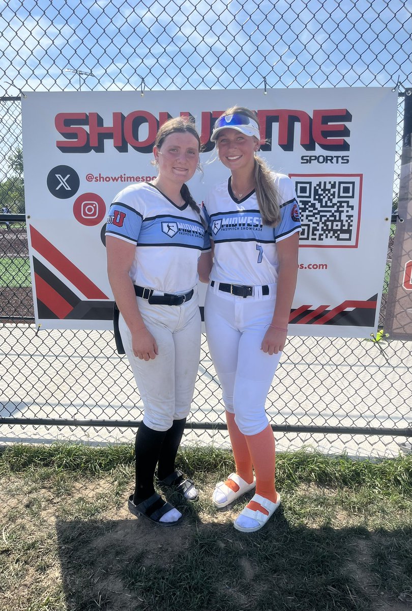 ashlee_barry17's tweet photo. Thankyou so much @ShowtimeSports1 and @ProductionsW7 for allowing me the opportunity to play in the Midwest Showtime Sports Showcase. It was so fun meeting players and coaches from all over and I was so blessed to have such an amazing team. I played 1st, pitched, and outfield! https://t.co/cDJ8qeAFxI