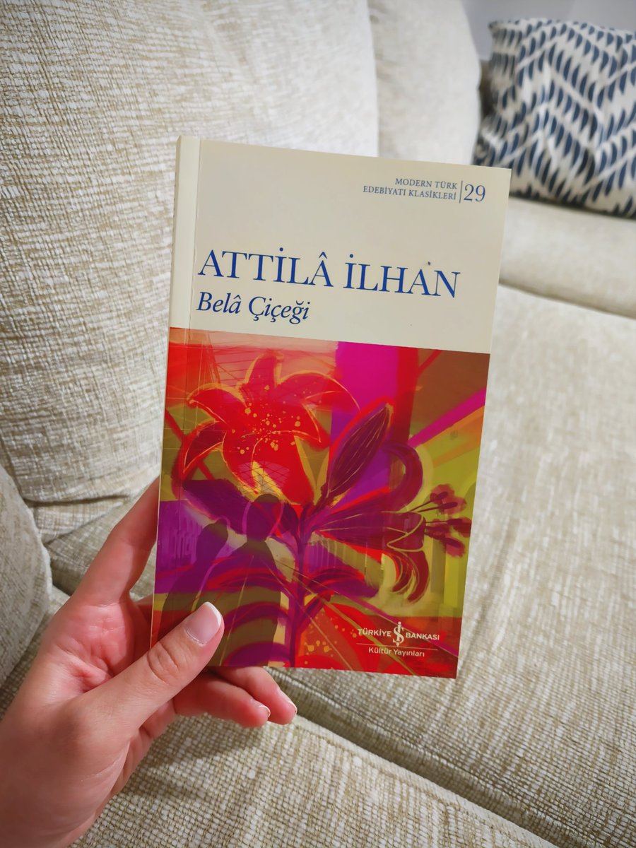 "Biz ki ellerimizle Türkiye'yi kurtarmak azmindeyiz.
... 
Şafaklar donanırken elbet ki yarın
Paldır küldür vatan dağlarında
Bir roman gibi kurşuna diziliriz... "