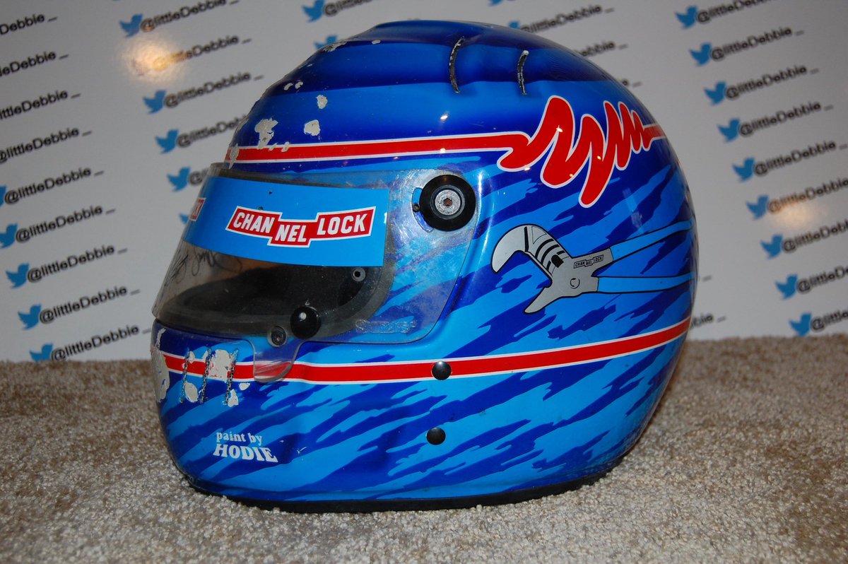 littleDebbie_2's tweet photo. One of the greatest still racing. SAMMY! @1sam91 #stillwinning https://t.co/6kY62BWDlm
