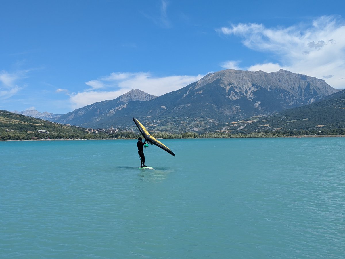 Back from France where I was working on my wingfoil career 👀🏄🏼‍♀️. Damn, this is the hardest thing I ever tried to learn but I'm going to master it before I'm retiring 😌!

Also it's the 2nd week working on a new customer project :)! Very exciting 🥳!