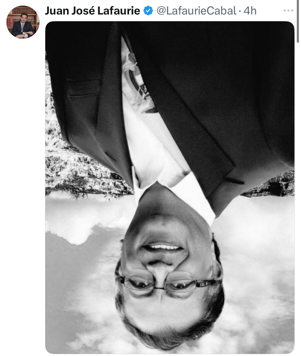 No quiero imaginar cómo habrían reaccionado los medios si el hijo o la hija de cualquier candidat@ que no fuera de derecha hubiera publicado una foto así. Por supuesto que es una clara amenaza.