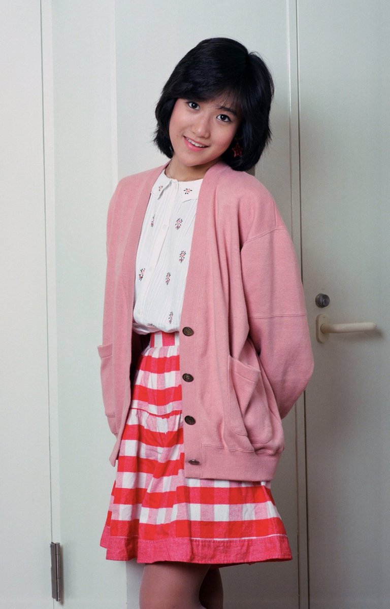 岡田菊恵、【シンデレラごっこ】、希少な額装用画集より、新品額装付、状態良好 Yahoo!オークション - 岡田有希子 / シンデレラ / 見開き
