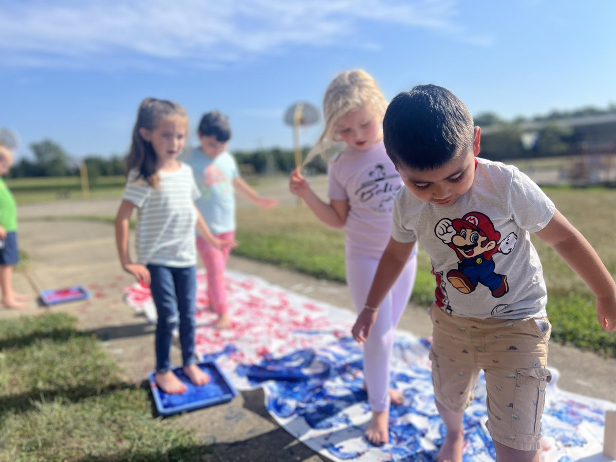 MrsAgee24's tweet photo. Today we stepped right into Pete the Cat’s world! After reading Pete the Cat: I Love My White Shoes, we kicked off our socks and shoes and ‘walked’ through strawberries (red paint), blueberries (blue paint), and mud (brown paint) — just like Pete. https://t.co/K0AksdRrNd