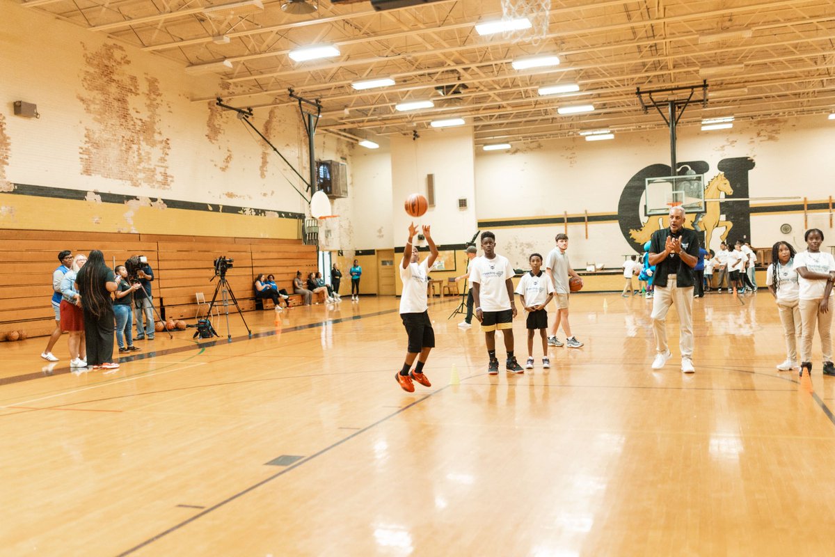 Charlotte Hornets Community (@hornetcommunity) on Twitter photo This year, we are introducing our Impacting the Carolinas tour! 
📍 We kicked off the tour at Boys & Girls Club of York County in Rock Hill, SC where we hosted a Hornets Hoops camp and surprised the organization with a $10,000 donation from our Charlotte Hornets Foundation! This year, we are introducing our Impacting the Carolinas tour! 
📍 We kicked off the tour at Boys & Girls Club of York County in Rock Hill, SC where we hosted a Hornets Hoops camp and surprised the organization with a $10,000 donation from our Charlotte Hornets Foundation!