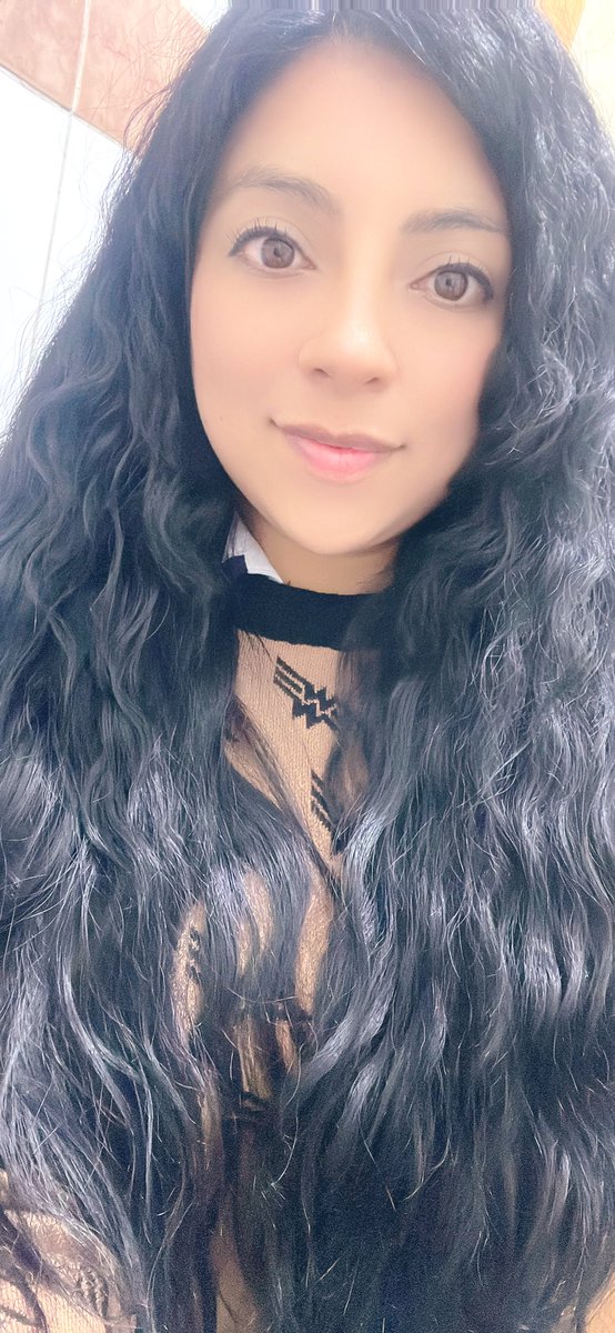 MarcelaCuenca9's tweet photo. Cabello 🖤o cabello 🤎 https://t.co/9VuPj5PRqx