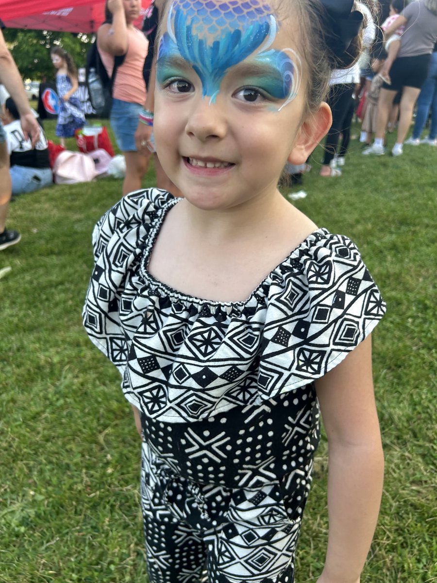 MKESucceeds's tweet image. Our #ECE Ambassadors had a blast at the District 6 National Night Out on August 7. They took the opportunity to share what we’ve been up to and what’s on the horizon – including our upcoming bilingual #mentalhealth conference. And of course the kiddos loved the face painting!