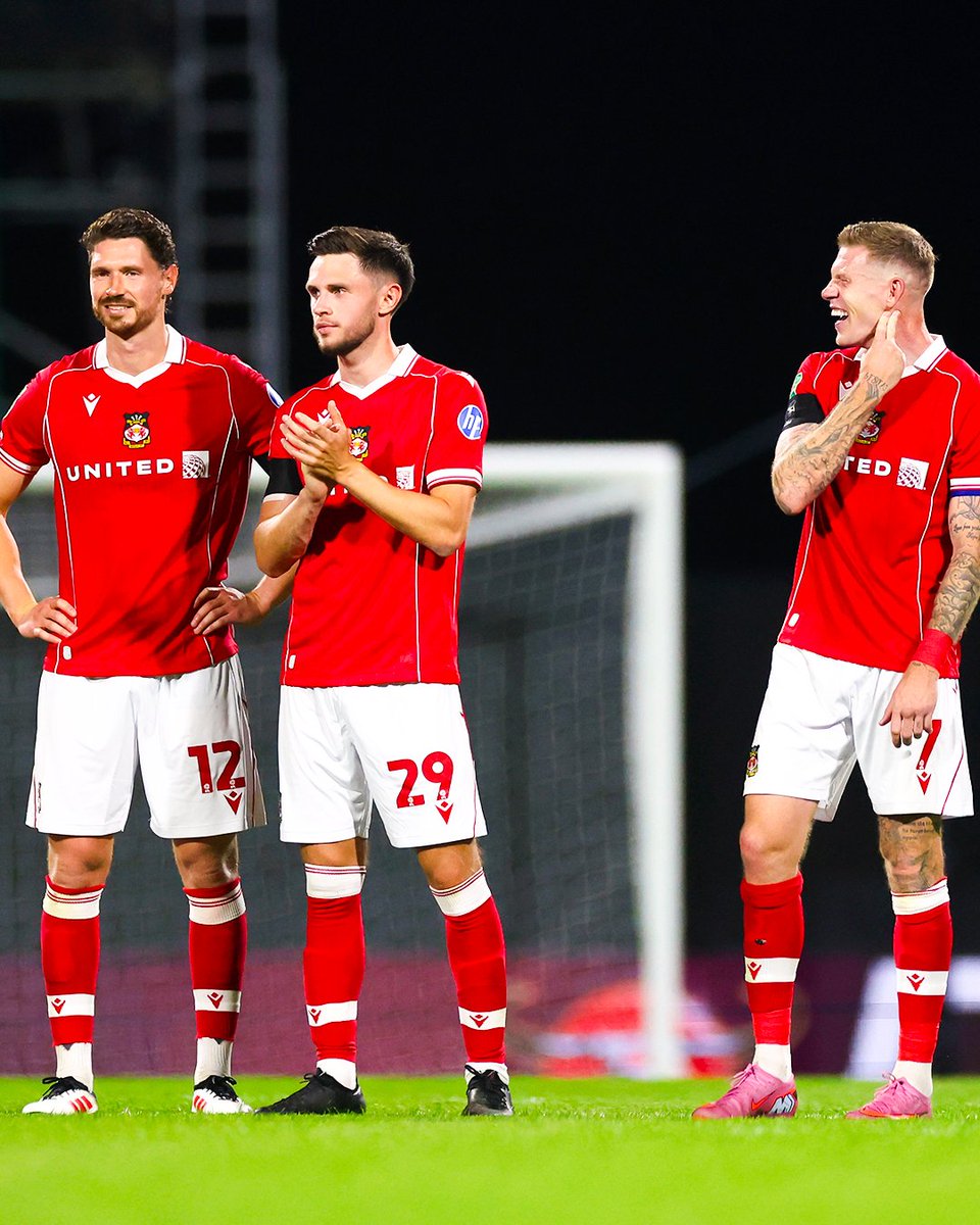 Wrexham trailed Hull City 3-1 going into added time in their EFL Cup match. 

Then Ollie Palmer scored in the 91st and 92nd minutes to send it to penalties. 

Then they won on penalties 🫢