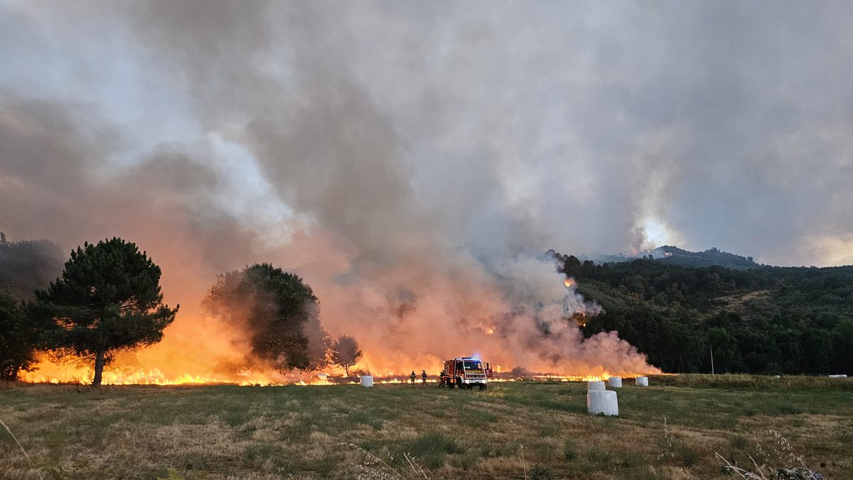 #IFAGranxaOimbra | A zona asinada para #BombeirosCoruña nada máis chegar xa presentaba algunha dificultade ao estar moi preto de núcleos de poboación. #ourense