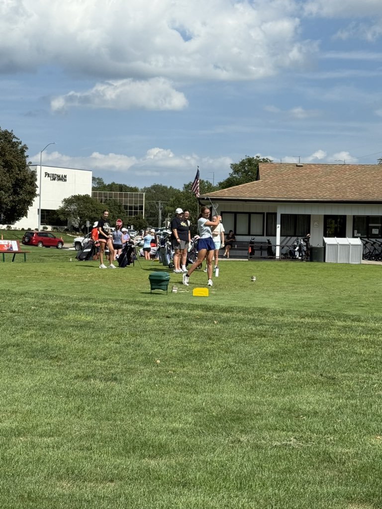 2025 Fall Sports try-outs! It is a great day for golf. ⛳️ Good Luck to Coach Romjue, Coach Chatwell and the Southeast Girls Golf program this season! Go Knights! <a href="/LSEGirlsGolf/">LSE Girls Golf</a>