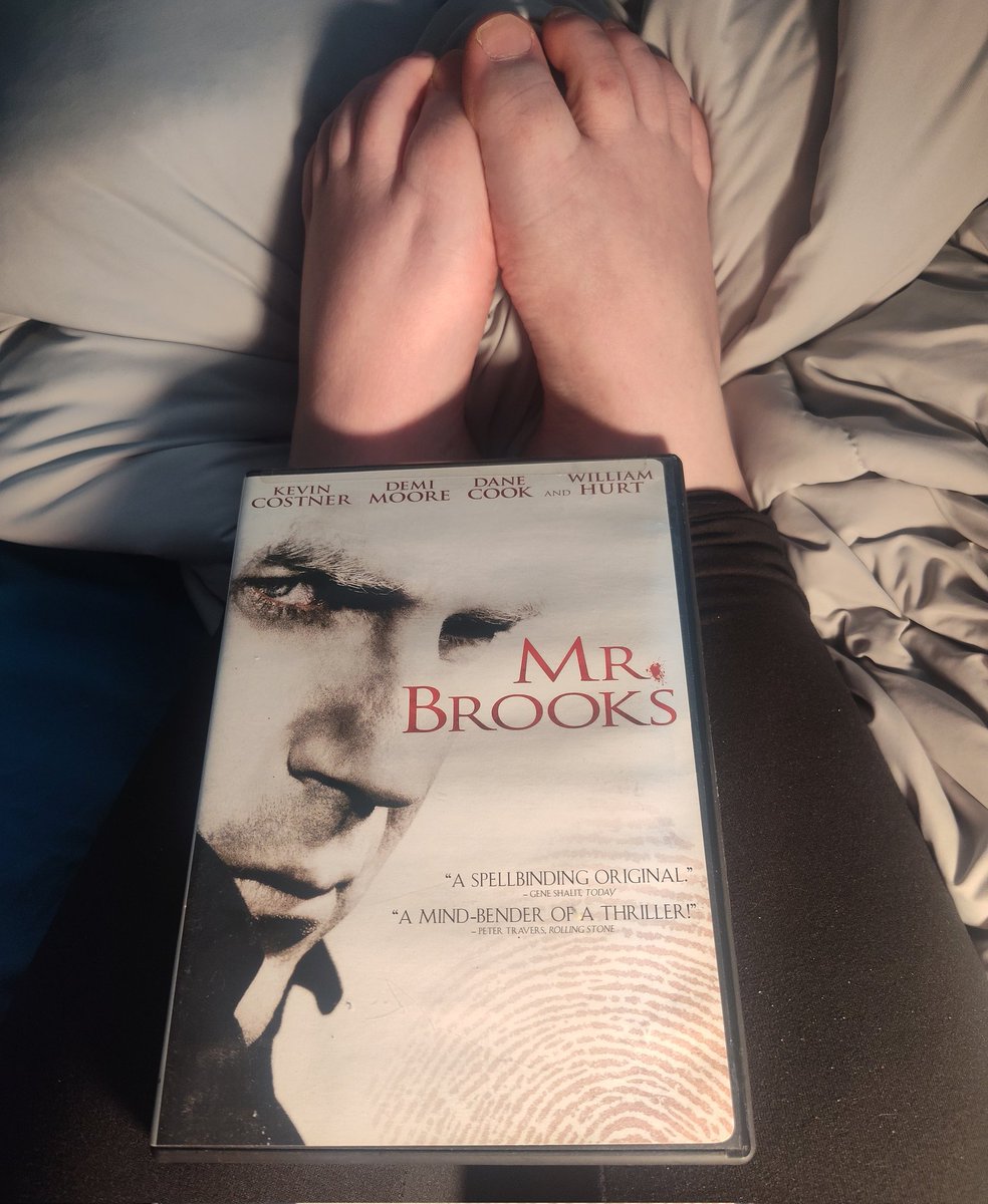 BethLovesHorror tweet media