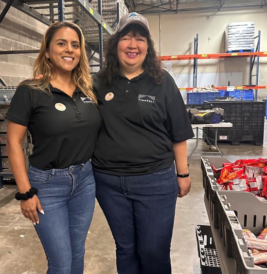 PinnacleStrEngs's tweet photo. Pinnacle visited @KidsMealsInc last week to volunteer by packing plenty of meals &amp; had a lot of fun working alongside each other and with others. 

It was a meaningful way to give back to the community and strengthen our team spirit. 💪✨

#PSEpeople #PSEvolunteers #PSEsocial https://t.co/NXDgGG7QaU