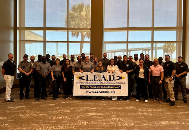🌟 L.E.A.D. in Action – Volusia County Training Success! 🌟

This week in Volusia County, Florida, L.E.A.D. proudly delivered our evidence-based drug and violence prevention training to an incredible group of law enforcement officers and school resource officers. 🚓