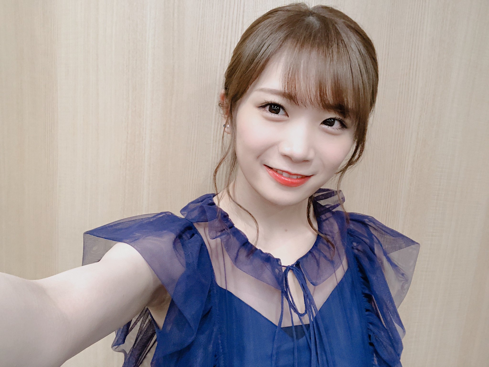 秋元真夏 画像7/13) 乃木坂46秋元真夏、ドキッとする表紙カット解禁