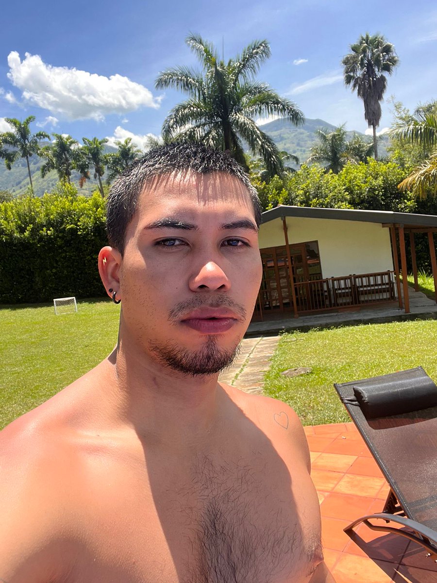 eduard1898's tweet photo. Holaa!! 😏 https://t.co/IfxmWq8DIZ