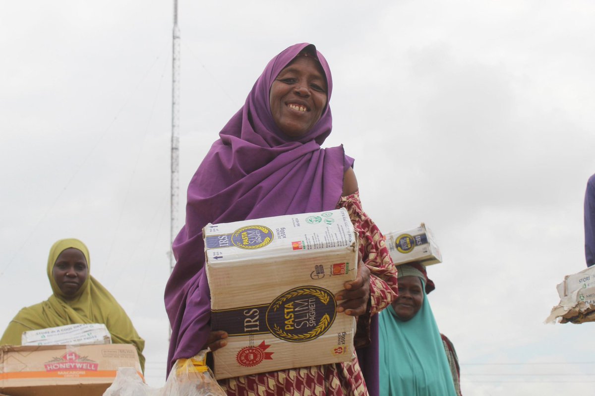 #ASSISTANCE #HUMZNITAIRE:
DIKO poursuit sa réponse humanitaire en renforçant la sécurité alimentaire des ménages vulnérables. Nous venons de réaliser une opération de distribution de 100 kits alimentaires d’urgence dans les localités de Djori Kolo, Kangouri (Diffa) et Boudouri