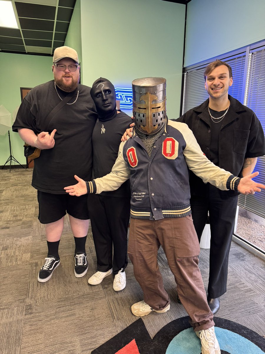 ladies and gentlemen, the goons.

(but for real this time)