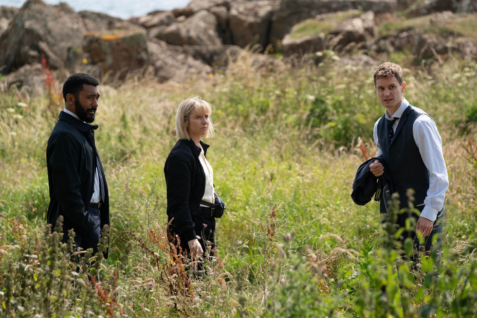 I really hope there will be a season 3 of Karen Pirie because it's such a fantastic, well made with interesting storylines &amp; perfectly cast series. Tonight season 2 ended here in Sweden