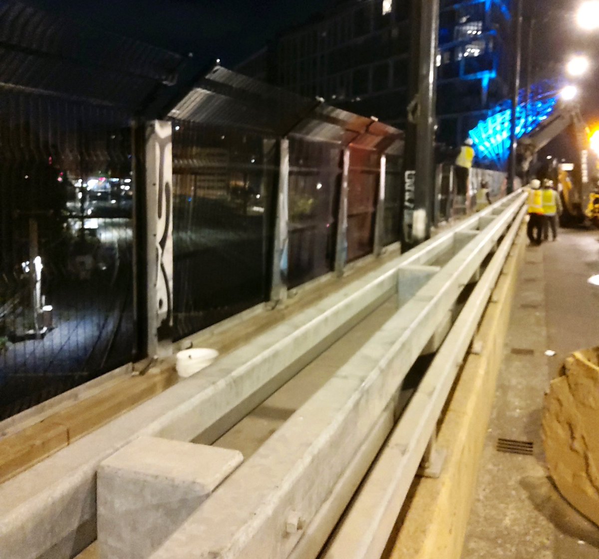 👀 If you traverse the New York Avenue bridge over the railroad tracks, you’ll see a big difference! 

<a href="/DDOTDC/">DDOT DC</a> is replacing graffiti-filled plexiglass barriers with metal fencing that allows for lovely views of the US Capitol.

<a href="/theHillisHome/">The Hill is Home</a> <a href="/PoPville/">PoPville</a>