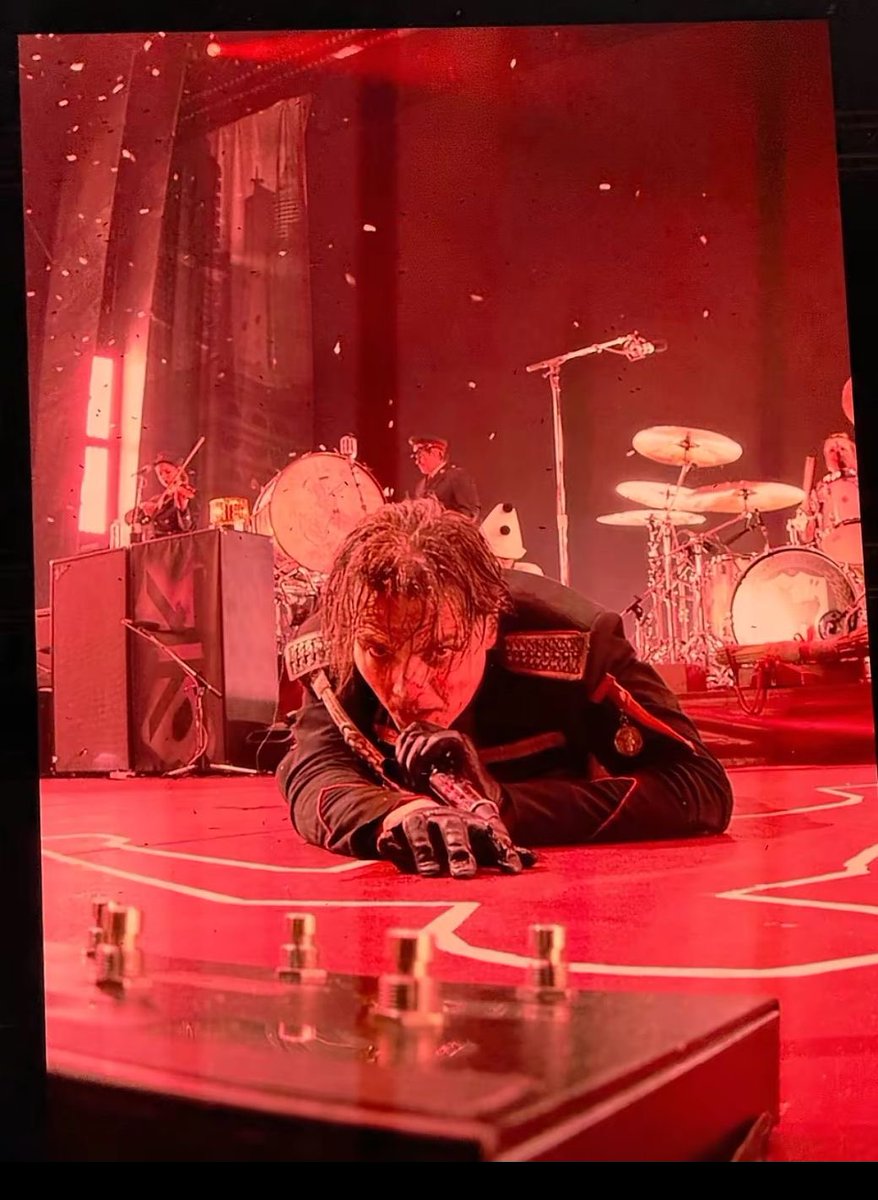 cruelomens's tweet image. The Life of a Showgirl