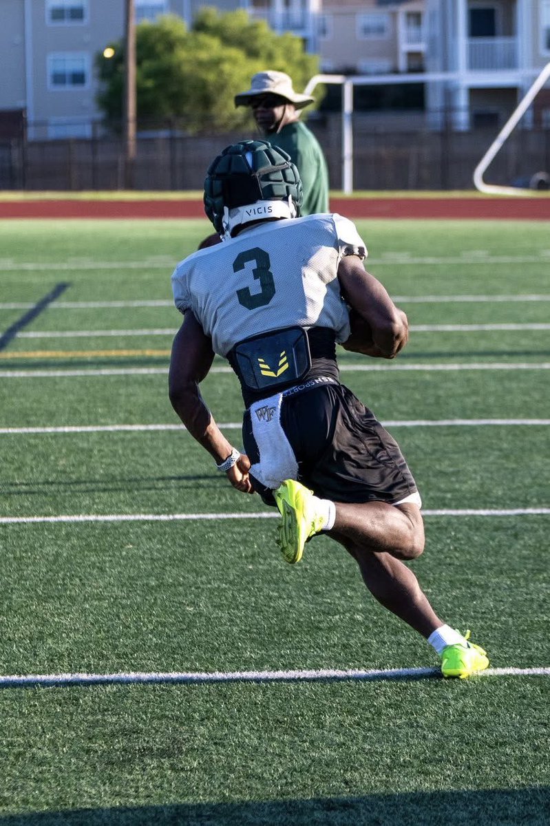 𝑱𝒂𝒎𝒂𝒓𝒄𝒆𝒂 “𝑪𝒉𝒂𝒎𝒑” 𝑷𝒍𝒂𝒕𝒆𝒓 ✞ (@jamarcea4) on Twitter photo First couple days in pads feel great. Can’t wait for week 1!
#focusonthetaskathand <a href="/ShreveGators/">Captain Shreve Football</a>
<a href="/coachjwilburn/">Jeremy Wilburn</a> First couple days in pads feel great. Can’t wait for week 1!
#focusonthetaskathand <a href="/ShreveGators/">Captain Shreve Football</a>
<a href="/coachjwilburn/">Jeremy Wilburn</a>