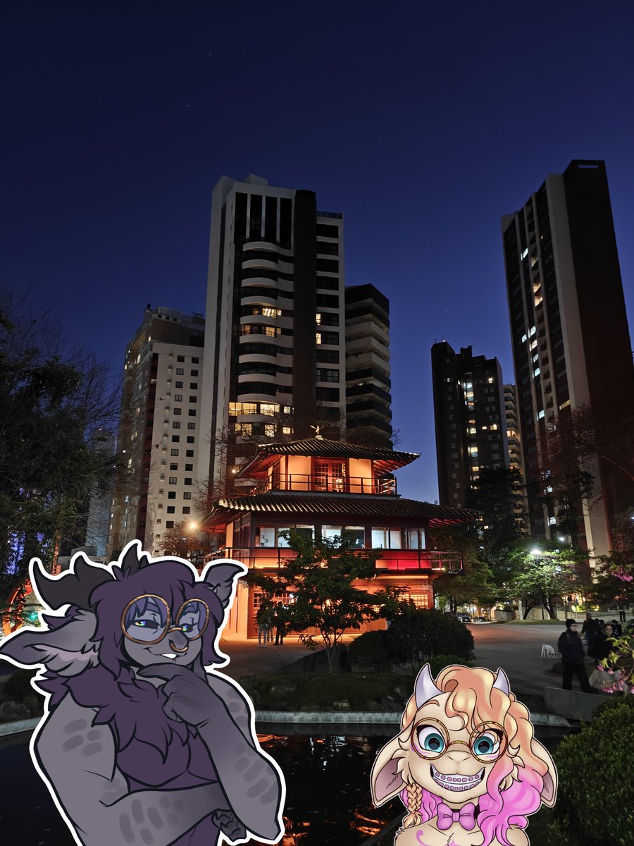Exploring Curitiba with <a href="/Togashu_/">Togashu</a> ✨🐐

(Part 1/3) Praça do Japão
