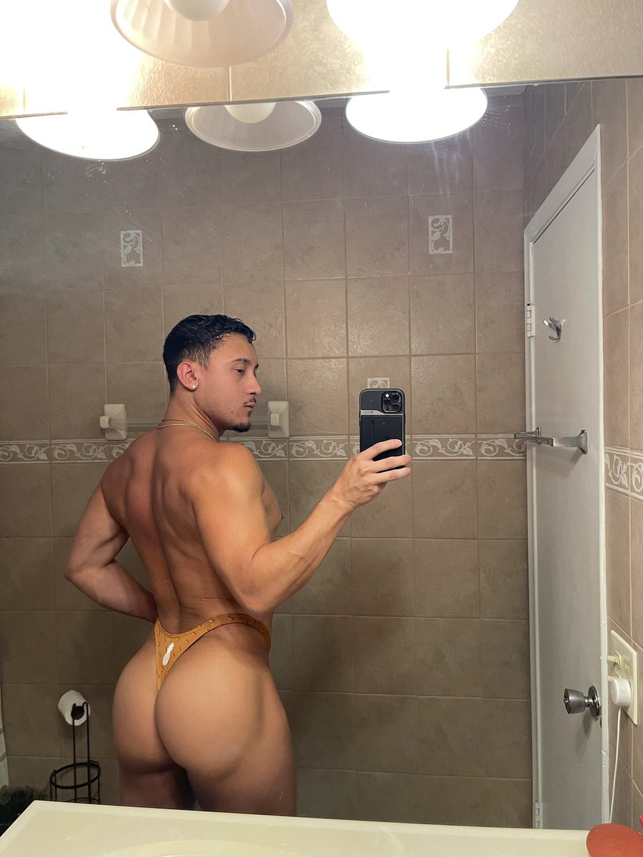 KING 🥵

<a href="/PorfiMaximus/">Porfi</a>