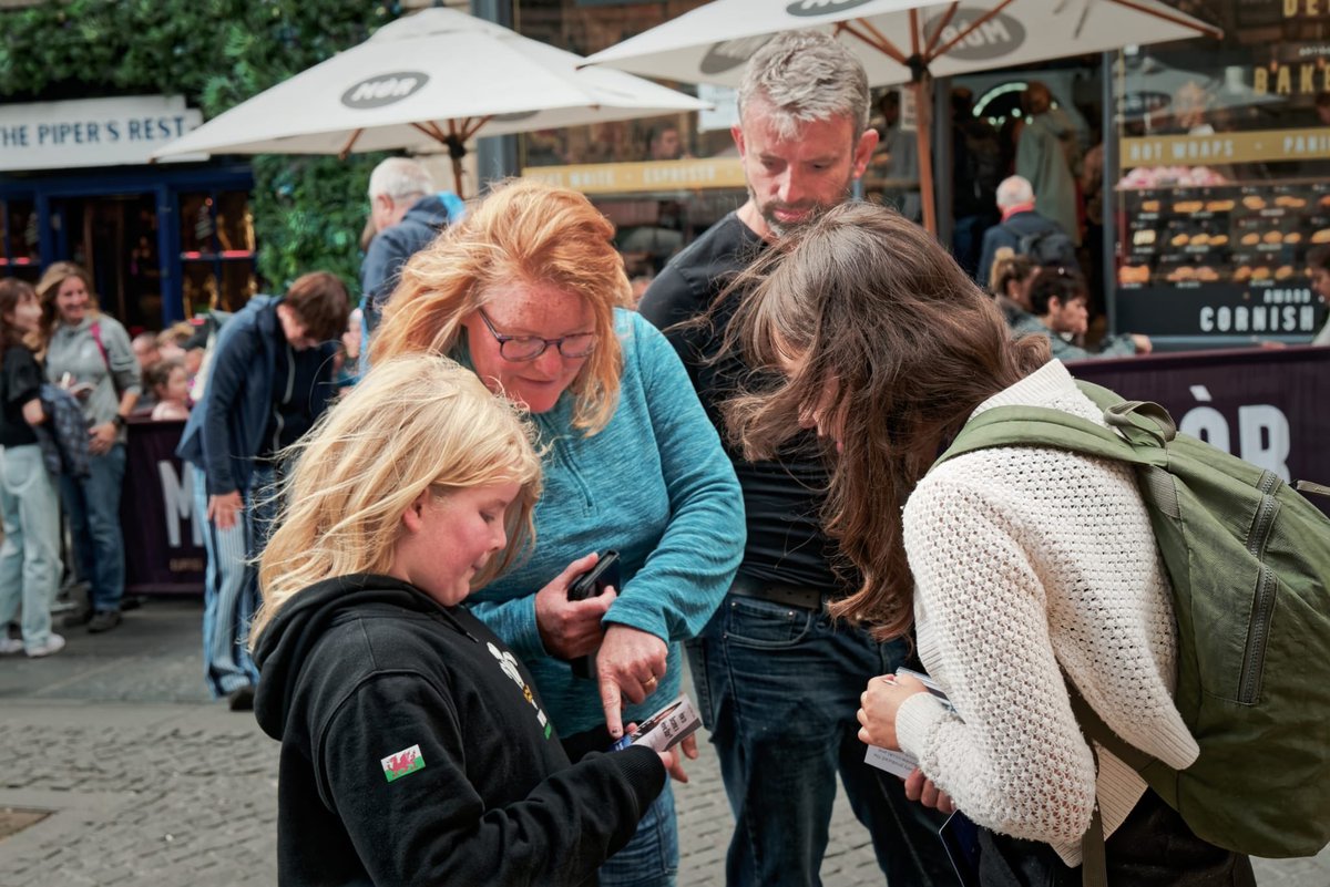 Thrilled to receive 4½ stars from Adrian Ross at The Reviews Hub. So grateful for all the support I've received so far at Fringe 🙏 Amazing atmosphere here 🎉thereviewshub.com/edinburgh-frin… #EdFringe #daretodiscover