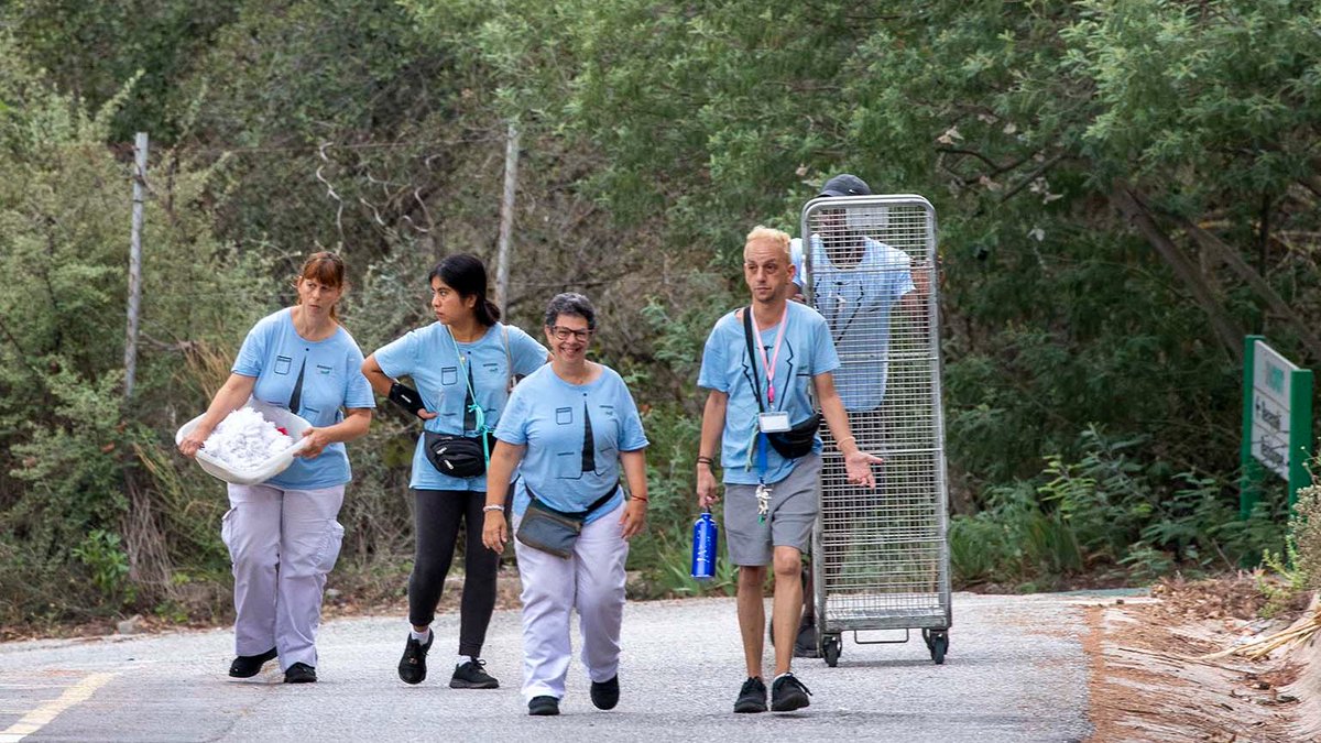 🌍 A #InoutHostel som molt més que un allotjament: vam ser pioners a Europa amb un 90% de l’equip format per persones amb discapacitat 💪

Creiem en la inclusió perquè suma talent i fa créixer l’experiència de tothom 💚