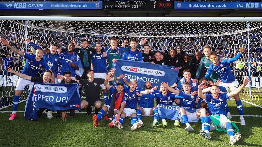CoooooperAaron's tweet photo. Just want them back #itfc https://t.co/q0ChrxU2O9