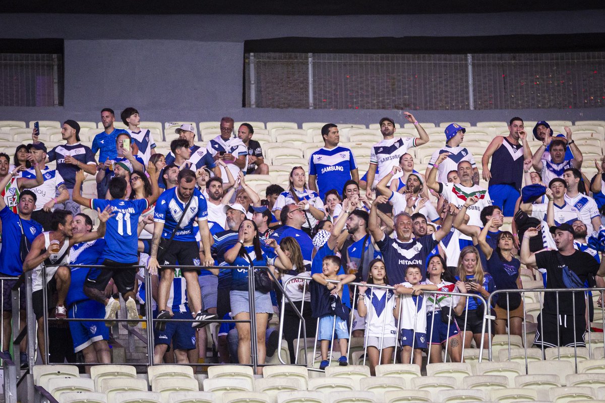 VINIMOS A FORTALEZA DE LA CABEZA 🎶

Un Campeón del Mundo siempre está presente en todos lados 🙌🏻

#JuegaVélez
