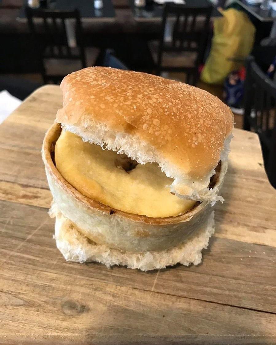 Robert Burns tweet media