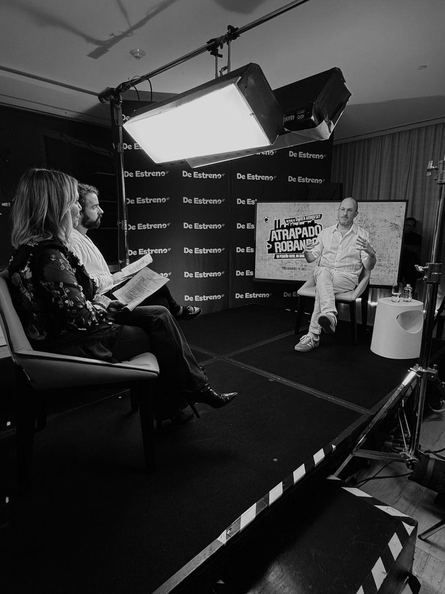 Deestrenomx's tweet image. Próximamente tendremos al director Darren Aronofsky en DE ESTRENO con el estreno de #AtrapadoRobando 👏🏼