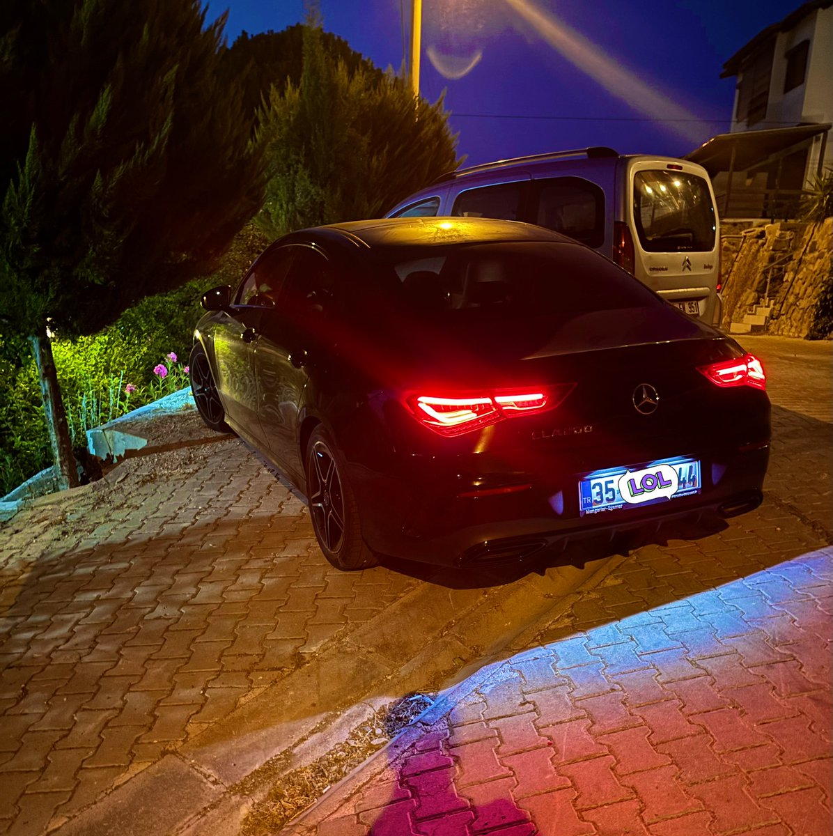 İmkansız oldugunu bile bile vazgeçemeyince..