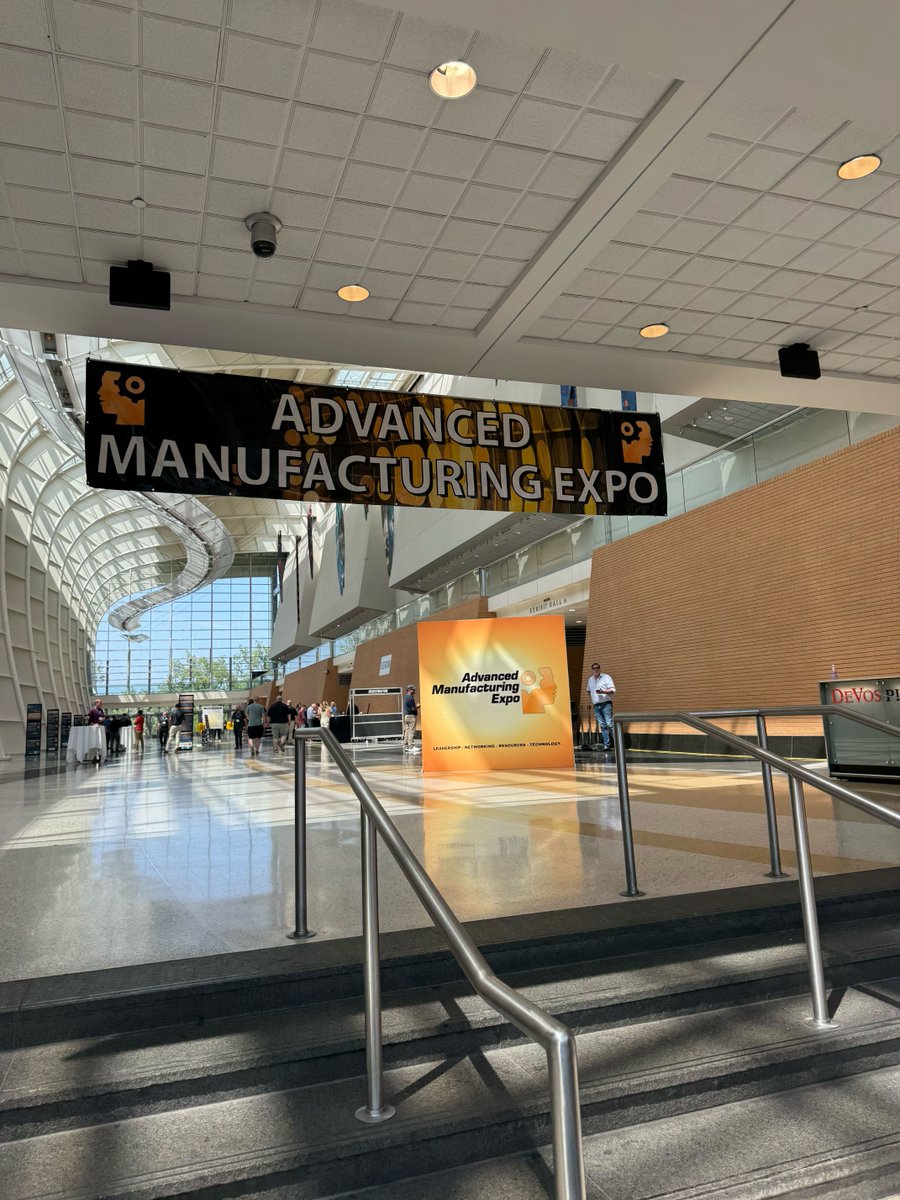 We had such a great time connecting with manufacturing leaders at the Advanced Manufacturing Expo in Michigan.  From co-sponsoring to hosting a fun happy hour alongside our partner, iTech, it was the perfect way to mingle, share ideas, and meet businesses looking to simplify