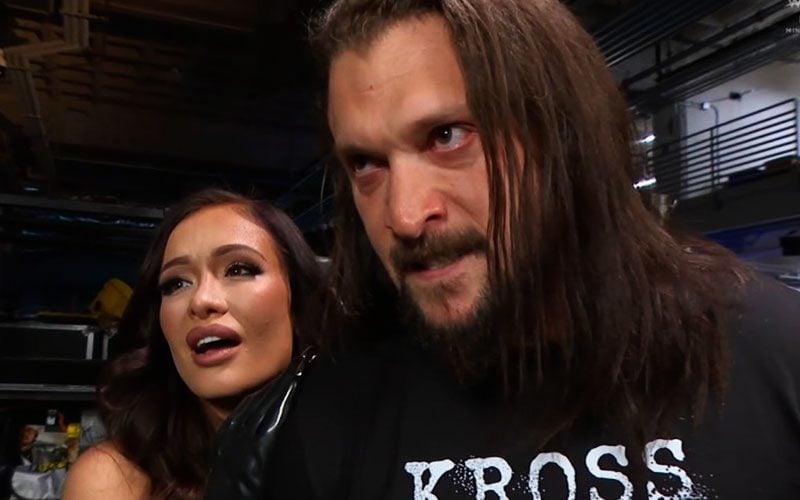 TheeJimmyJ_YT's tweet photo. @WWE #WeWantKross #WeWantScarlett https://t.co/sGA61xZZaR