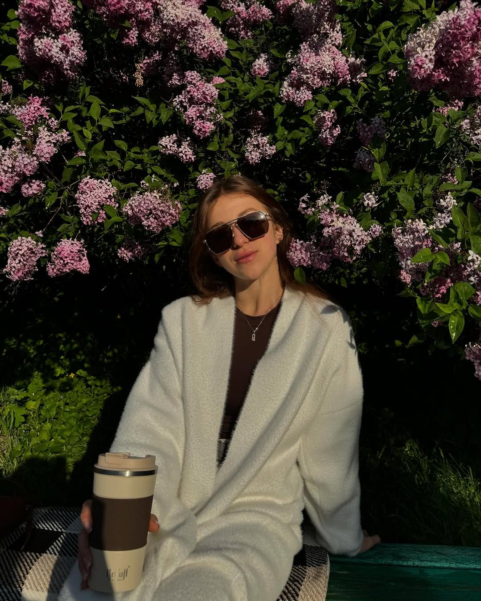 kathy_602sl's tweet image. 5am, the botanical garden, the lilacs and me #lilac #Flowerviewing