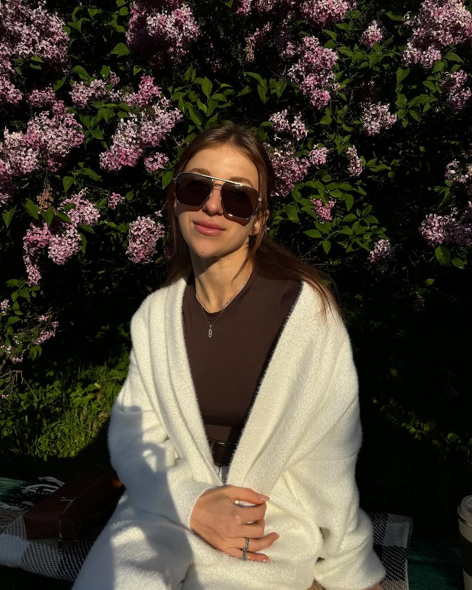 kathy_602sl's tweet image. 5am, the botanical garden, the lilacs and me #lilac #Flowerviewing