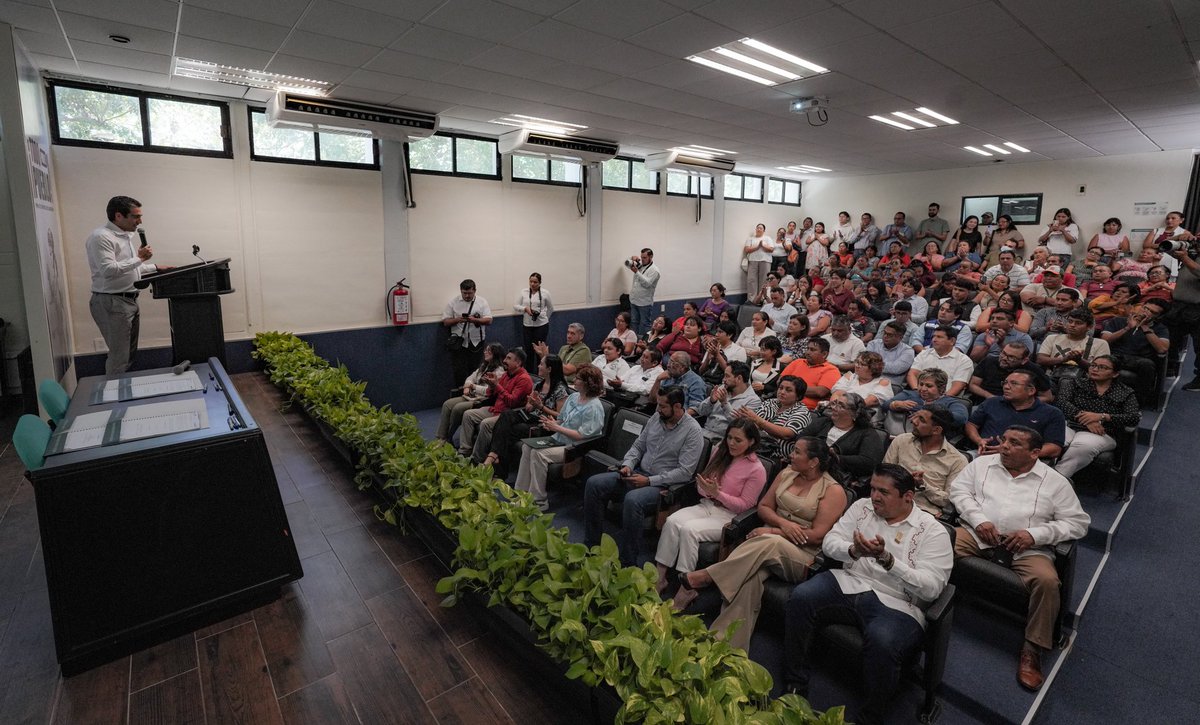 Hoy firmamos un acuerdo de colaboración, que permitirá impulsar un programa humanista de orientación jurídica e inclusión de estudiantes de Derecho en nuestras Casas de Transformación.

✅ Agradezco la colaboración del Lic. Héctor Pérez, Presidente de la Federación de la Barra de