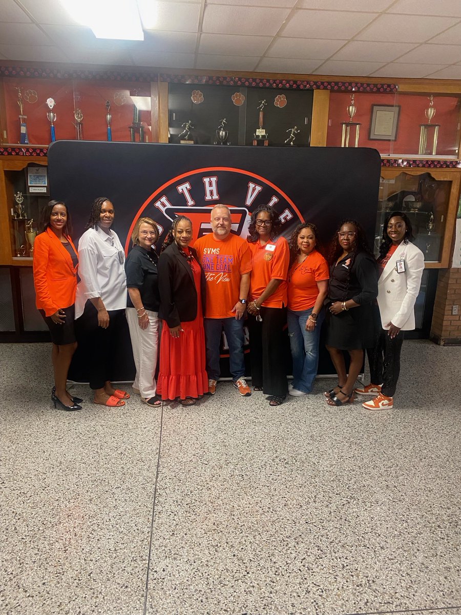 The South View Attendance  Area Principals and our School Board members are anchored in excellence!   ⁦<a href="/ccssecondaryed/">Jane Fields, Ed.D.</a>⁩ ⁦<a href="/UnderdueDonell/">Donell Underdue, Jr.</a>⁩ ⁦<a href="/CumberlandCoSch/">Cumberland County Schools</a>⁩ #AnchoredinExcellence