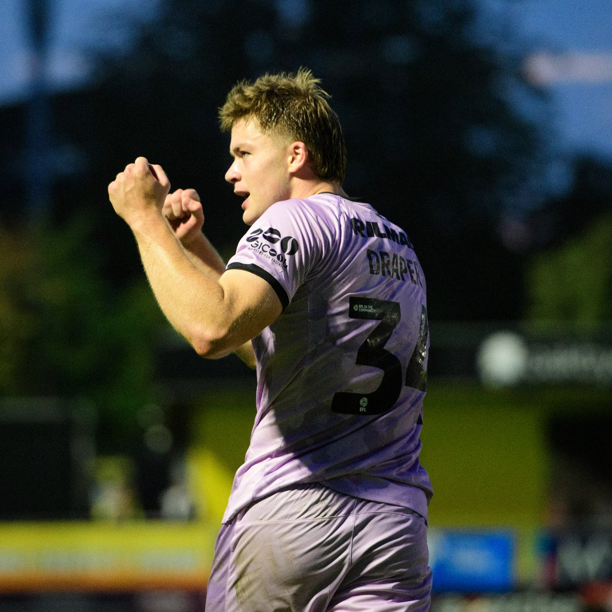 LincolnCity_FC's tweet photo. ๐ค Pure passion.
#HARLIN https://t.co/RN4q6aZCpW