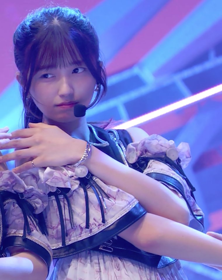 mae30824's tweet image. おはよーございます！

黒衣装もかっこいいですよねー！
#五百城茉央
#Samenumbers