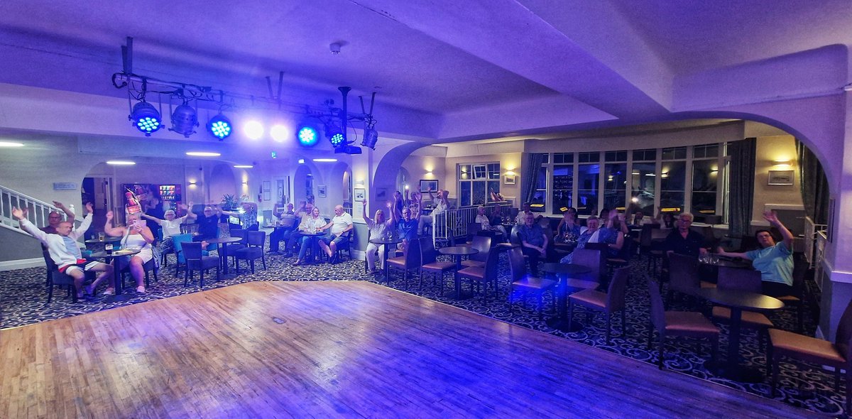 JONATHAN MARK Vocalist (@jonathanmarkuk) on Twitter photo "Another excellent night entertaining guests at the Trecarn Hotel for Trecarn Tuesdays. We rounded off the night witha cover of <a href="/robbiewilliams/">Robbie Williams</a> ‘Angels’ — the crowd loved it!" "Another excellent night entertaining guests at the Trecarn Hotel for Trecarn Tuesdays. We rounded off the night witha cover of <a href="/robbiewilliams/">Robbie Williams</a> ‘Angels’ — the crowd loved it!"