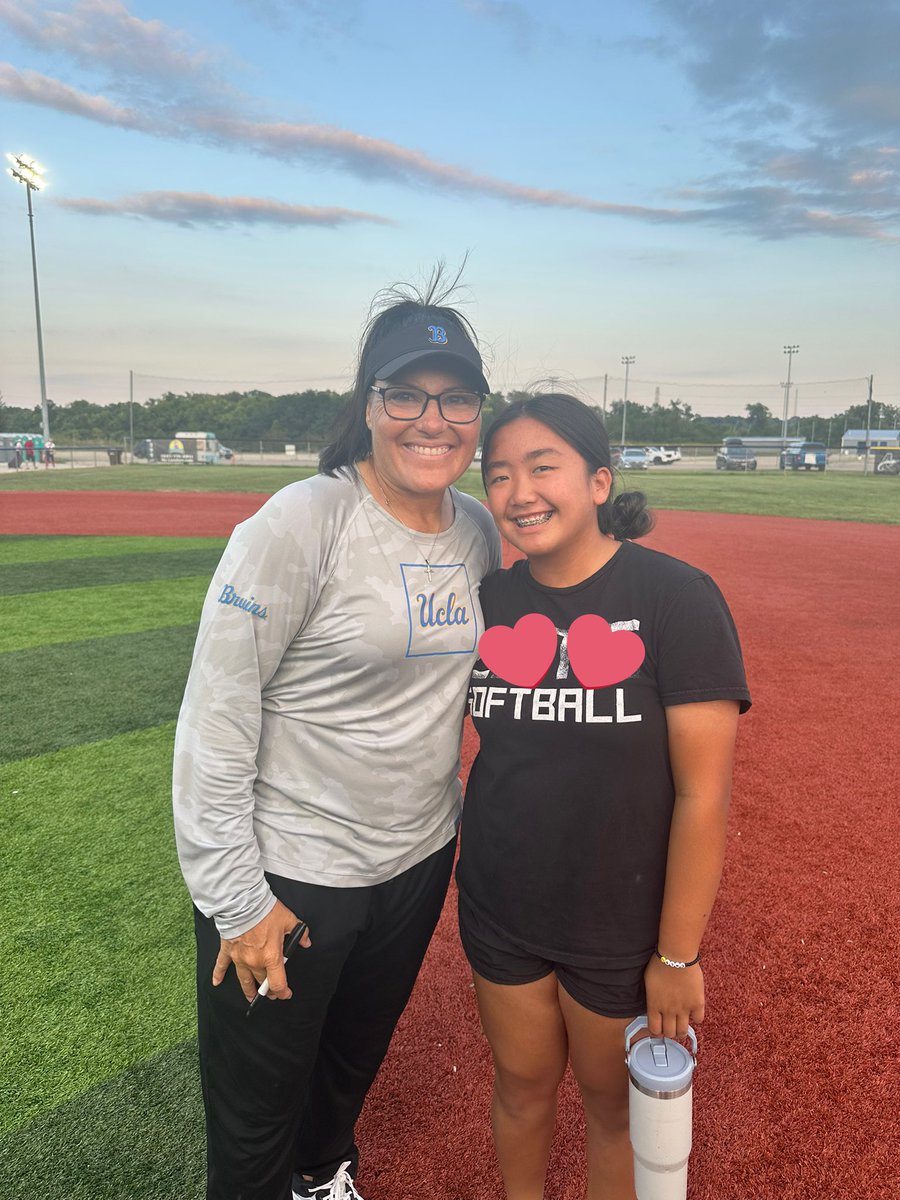 Had a great time at the Lisa Fernandez Showcase in Dayton, OH! Got to meet such inspiring college athletes as well! <a href="/MojoDombkowski/">TN Mojo Dombkowski 2028/29</a> <a href="/piquasoftball/">Piqua Indians softball</a> <a href="/Get2CollegAth/">Get 2 College Athletics</a> <a href="/SBRRetweets/">Softball Recruiting Reposts</a> <a href="/HaleyFerguson31/">Haley Ferguson</a> Cameron Grayson. Loved to see my teammates <a href="/HannahP_2028/">Hannah Pearson</a> <a href="/AdelynKurth2028/">Adelyn Kurth</a>
