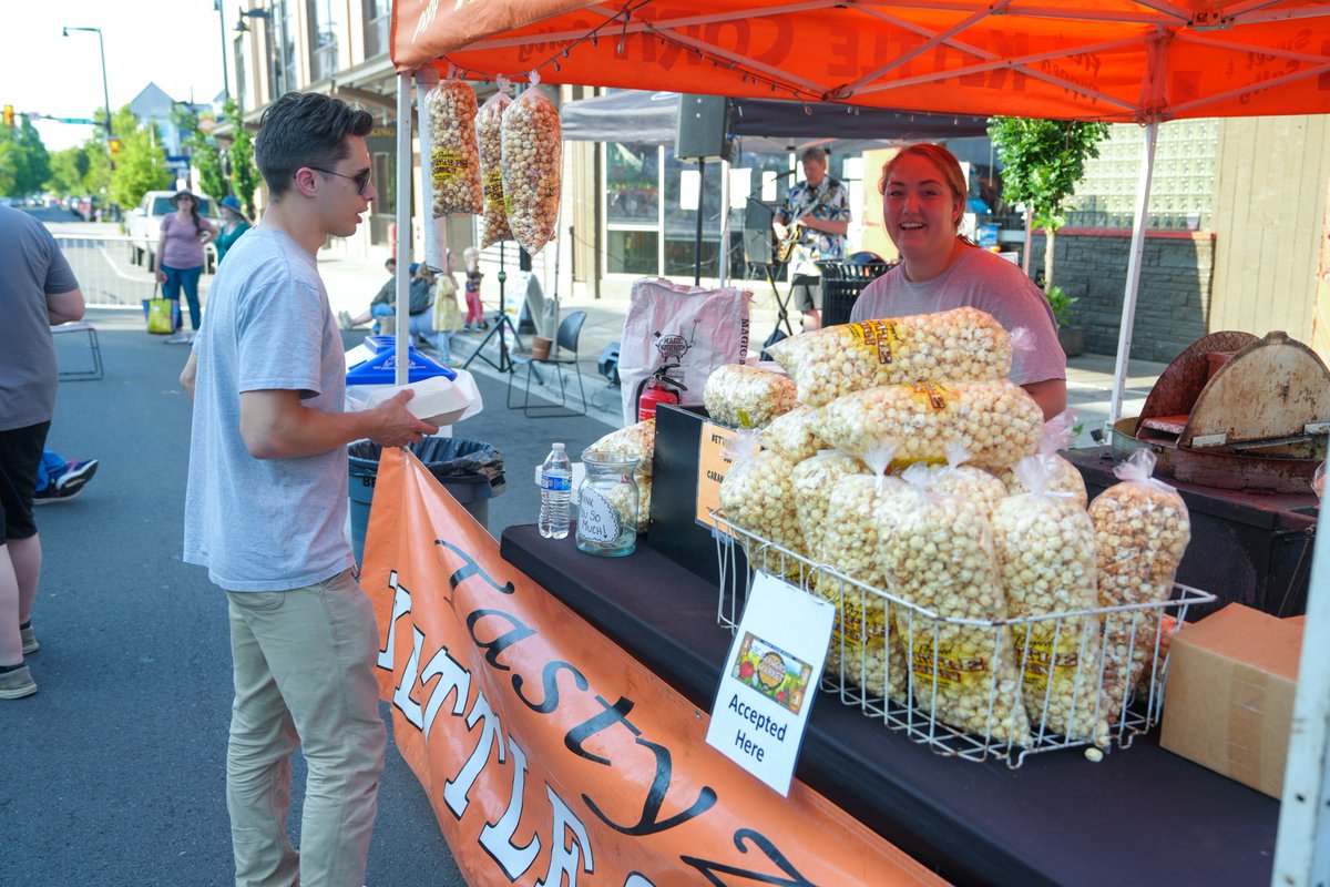 Reasons why we love Tuesday:
• Renton Farmers Market
• It's not Monday
 
Find fresh produce, local goods, and activities for all ages today from 3 to 7 p.m.!

📍 Every Tuesday, from 3 to 7 p.m. on Williams Avenue South through September 30.