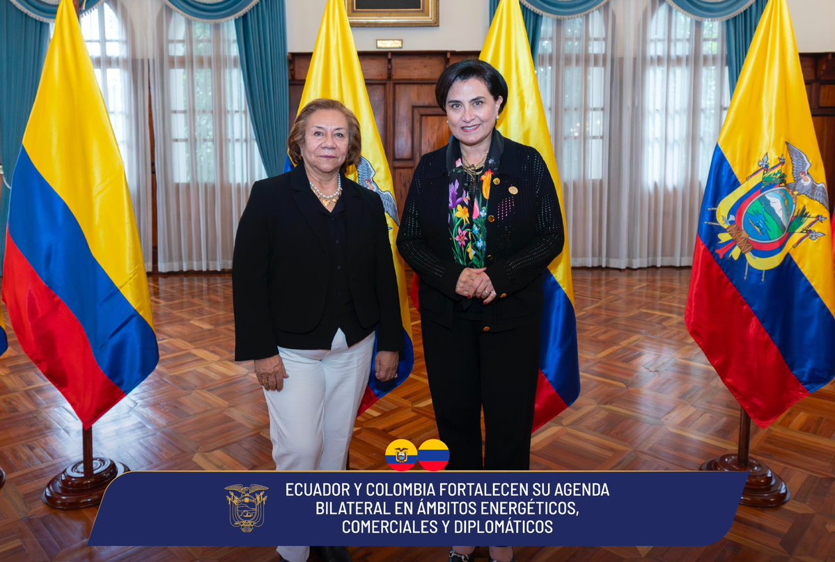 Cancillería del Ecuador 🇪🇨 (@cancilleriaec) on Twitter photo Durante el encuentro de esta tarde se realizó una revisión de la relación bilateral entre el Ecuador y Colombia. Las Cancilleres <a href="/gabisommerfeld/">Gabriela Sommerfeld</a> 🇪🇨 y <a href="/ryvillavicencio/">Yolanda Villavicencio Mapy</a> 🇨🇴 abordaron diversos temas de la agenda común: Durante el encuentro de esta tarde se realizó una revisión de la relación bilateral entre el Ecuador y Colombia. Las Cancilleres <a href="/gabisommerfeld/">Gabriela Sommerfeld</a> 🇪🇨 y <a href="/ryvillavicencio/">Yolanda Villavicencio Mapy</a> 🇨🇴 abordaron diversos temas de la agenda común: