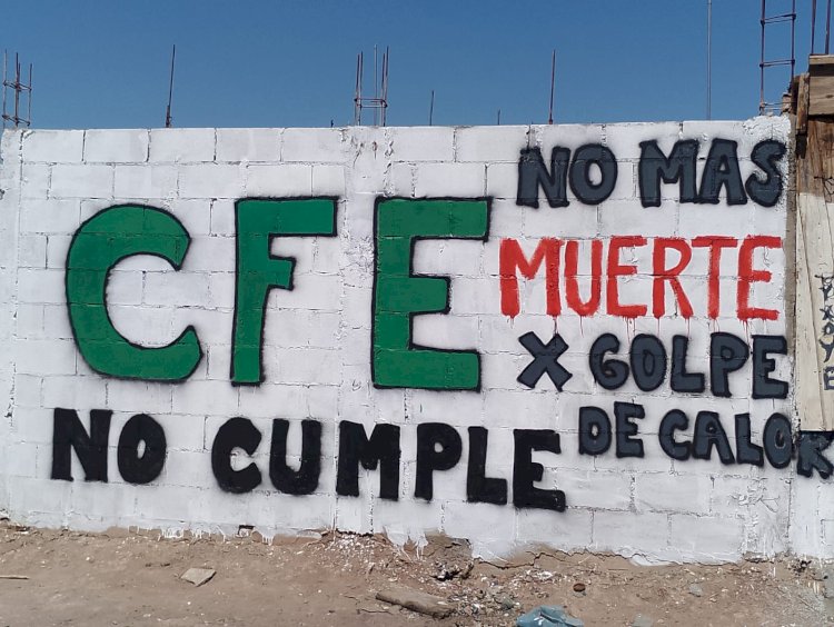 ClaudiairmaSan1's tweet photo. #NIUNMUERTOMASPORGOLPEDECALORENMEXICALI un año y medio k c prometio k c electrificaria valle de las misiones en mexicali y la #cfeNacional
#cfe no cumplen no tienen palabra se burlan es muy peligroso para niños y personas de la tercera edad #ClaudiaSheinbaum 

#cfe 
#cfeNacional https://t.co/ul0dAL5kLI