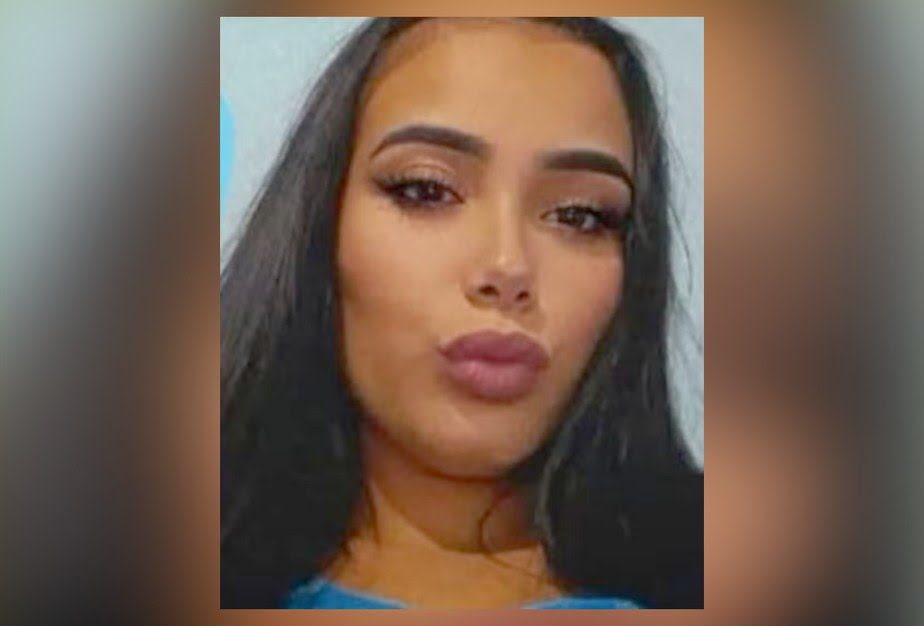 InformeRJO's tweet image. Vanuza Moura, de 23 anos foi presa em Realengo após deixar bebê de 8 meses, com irmãzinha de 5 anos para ir ao baile e o bebê morrer, a polícia esteve na casa e classificou como local insalubre