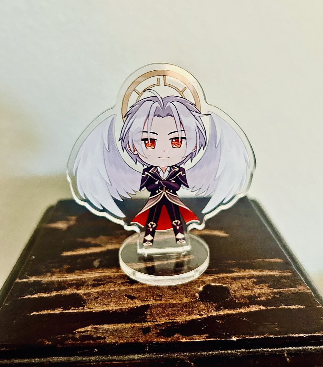 The merch was finally delivered and look how cute the Zeki standee is!