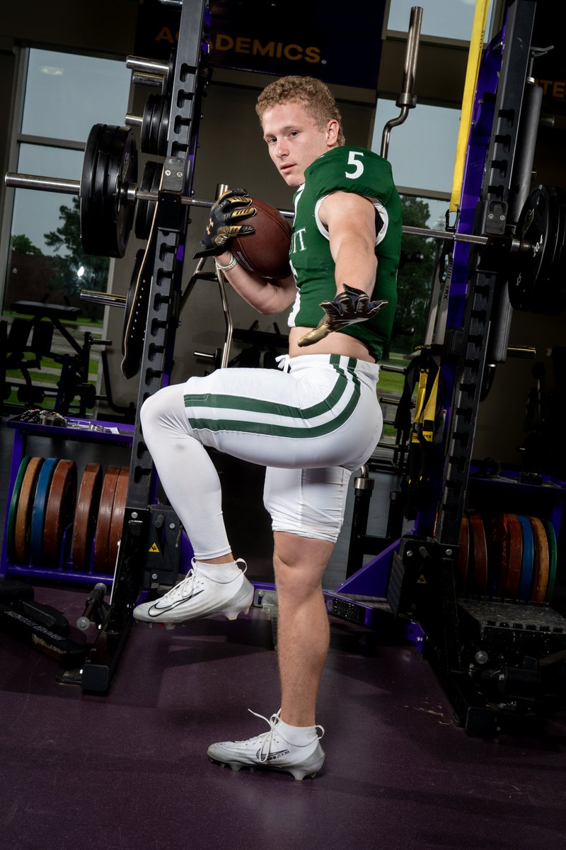 VYPE Houston (@vypehouston) on Twitter photo MOBILE CARRIER: Nationwide Signal Reached by Strake Jesuit’s Hebert🏈📞
As the centerpiece of Strake Jesuit’s offense, <a href="/JohnHebert79922/">John Hebert</a> rushed for a staggering 3,542 yards with 40 TDs in 2024! (🥇1st in TX// 🥈2nd in the nation🇺🇸)
✍️ <a href="/MatthewOgle777/">Matthew Ogle</a>
🔗vype.com/Texas/Houston/… MOBILE CARRIER: Nationwide Signal Reached by Strake Jesuit’s Hebert🏈📞
As the centerpiece of Strake Jesuit’s offense, <a href="/JohnHebert79922/">John Hebert</a> rushed for a staggering 3,542 yards with 40 TDs in 2024! (🥇1st in TX// 🥈2nd in the nation🇺🇸)
✍️ <a href="/MatthewOgle777/">Matthew Ogle</a>
🔗vype.com/Texas/Houston/…